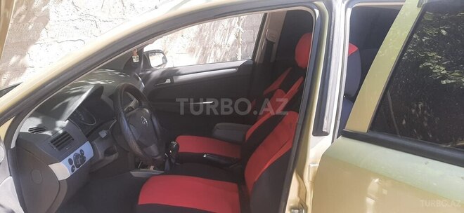 Opel Astra 2004, 230,000 km - 1.4 л - Bakı
