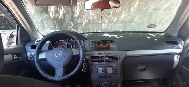Opel Astra 2004, 230,000 km - 1.4 л - Bakı