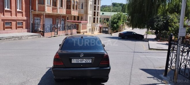 Mercedes C 180 1994, 366,645 km - 1.8 l - Quba