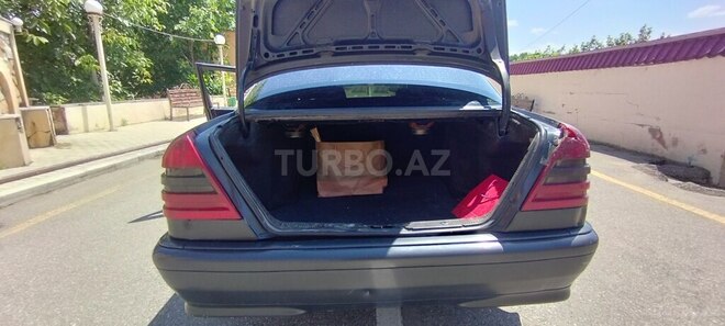 Mercedes C 180 1994, 366,645 km - 1.8 l - Quba