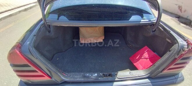Mercedes C 180 1994, 366,645 km - 1.8 l - Quba