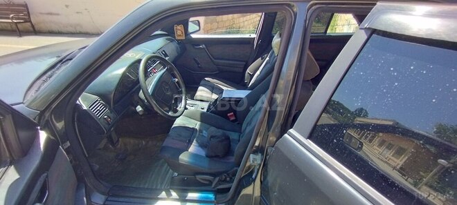Mercedes C 180 1994, 366,645 km - 1.8 l - Quba