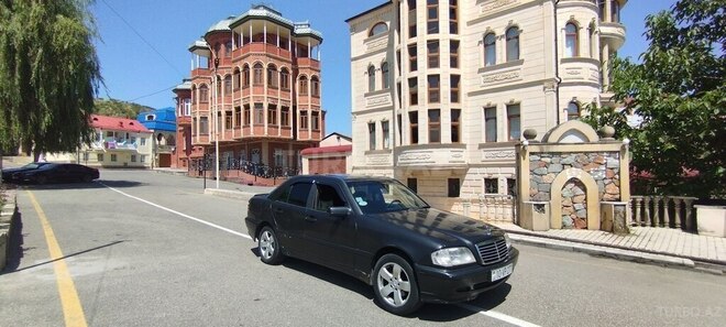 Mercedes C 180 1994, 366,645 km - 1.8 l - Quba
