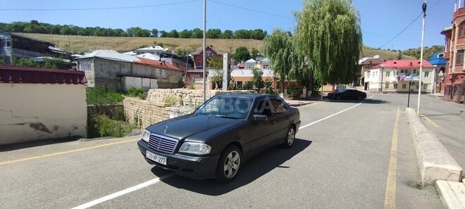 Mercedes C 180 1994, 366,645 km - 1.8 l - Quba
