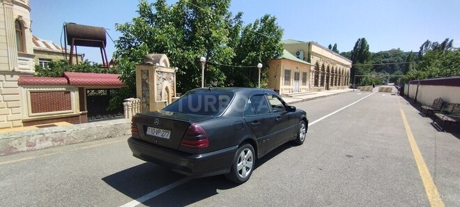 Mercedes C 180 1994, 366,645 km - 1.8 l - Quba