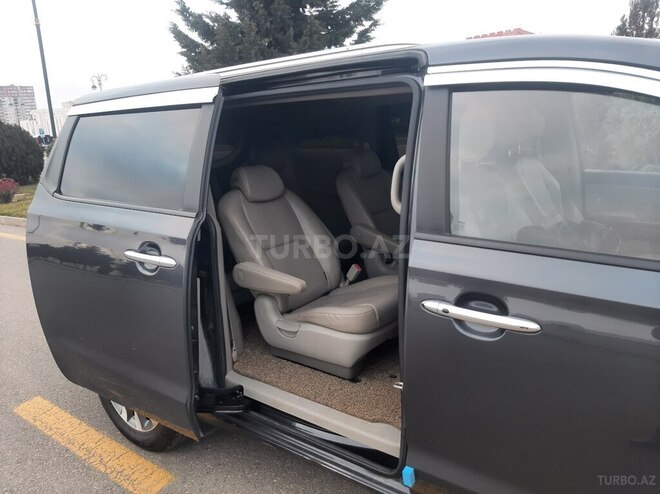 Kia Carnival 2015, 198,000 km - 2.2 l - Bakı