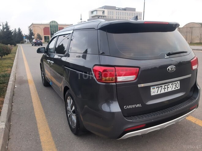 Kia Carnival 2015, 198,000 km - 2.2 l - Bakı