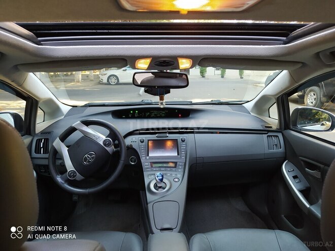 Toyota Prius 2011, 195,000 km - 1.8 l - Bakı