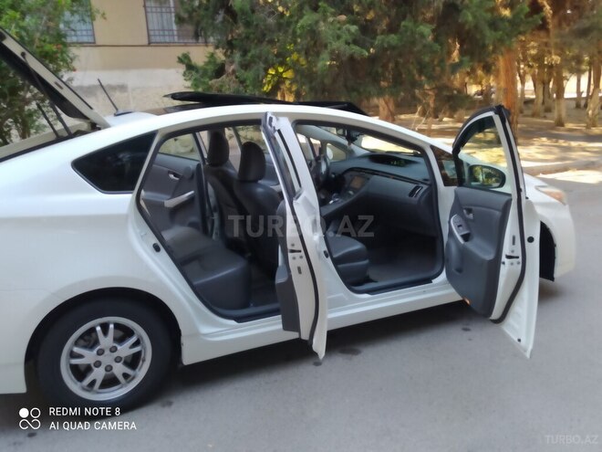 Toyota Prius 2011, 195,000 km - 1.8 l - Bakı