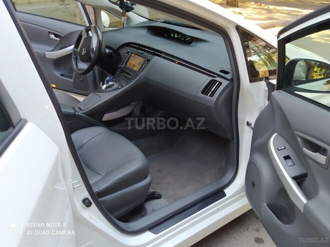 Toyota Prius 2011, 195,000 km - 1.8 l - Bakı