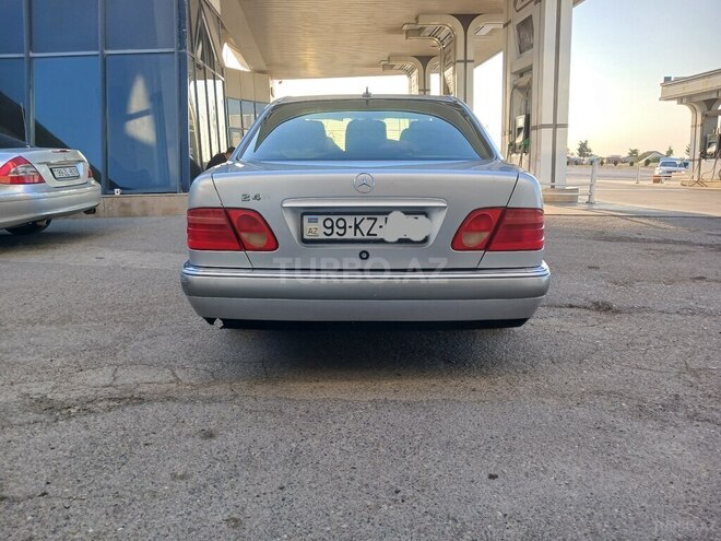 Mercedes E 240 1999, 336,821 km - 2.4 l - Bakı