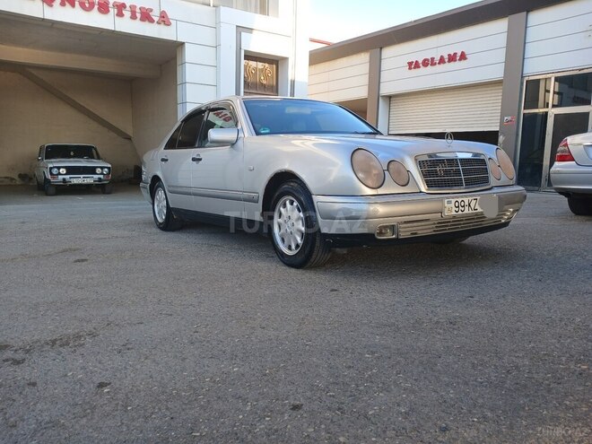 Mercedes E 240 1999, 336,821 km - 2.4 l - Bakı