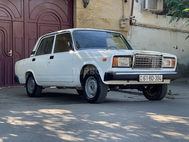 LADA (VAZ) 2107 2005, 95,000 km - 1.5 л - Yevlax