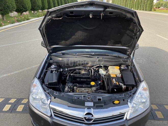Opel Astra 2009, 205,000 km - 1.4 л - Gəncə