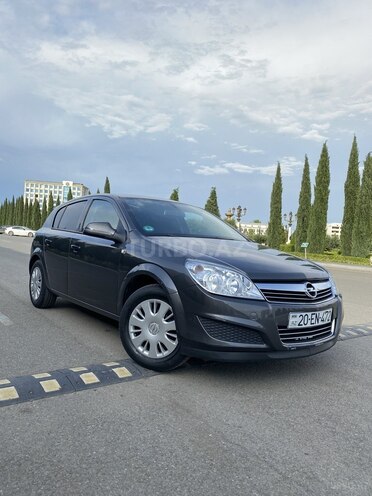 Opel Astra 2009, 205,000 km - 1.4 л - Gəncə