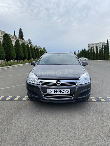 Opel Astra 2009, 205,000 km - 1.4 л - Gəncə