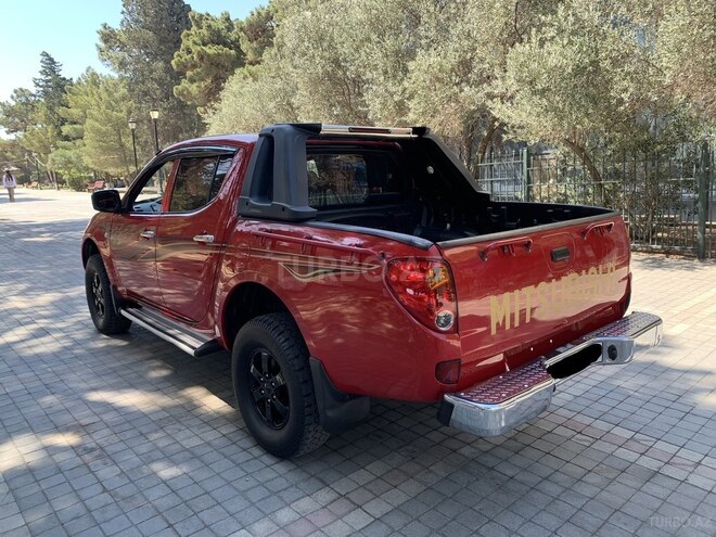 Mitsubishi L200 2013, 193,200 km - 2.5 l - Bakı