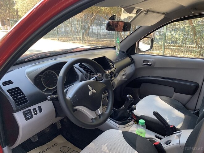 Mitsubishi L200 2013, 193,200 km - 2.5 l - Bakı