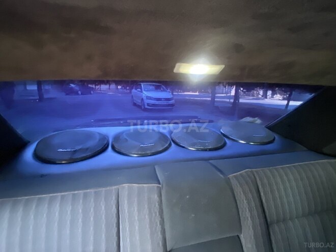 Mercedes E 220 1993, 352,000 km - 2.2 l - Bakı