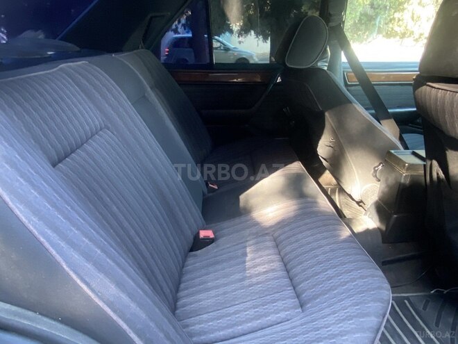 Mercedes E 220 1993, 352,000 km - 2.2 l - Bakı