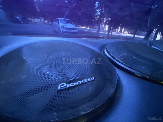 Mercedes E 220 1993, 352,000 km - 2.2 l - Bakı