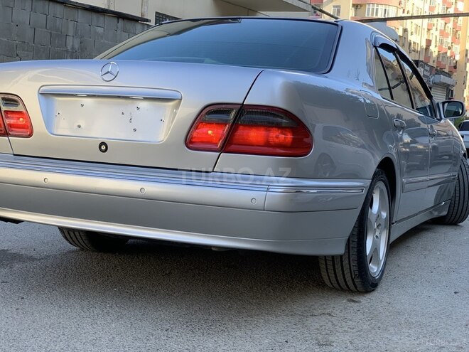 Mercedes E 320 2001, 95,440 km - 3.2 l - Bakı