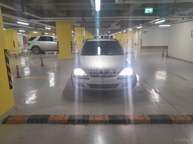 Opel Corsa 2006, 253,000 km - 1.2 l - Gəncə