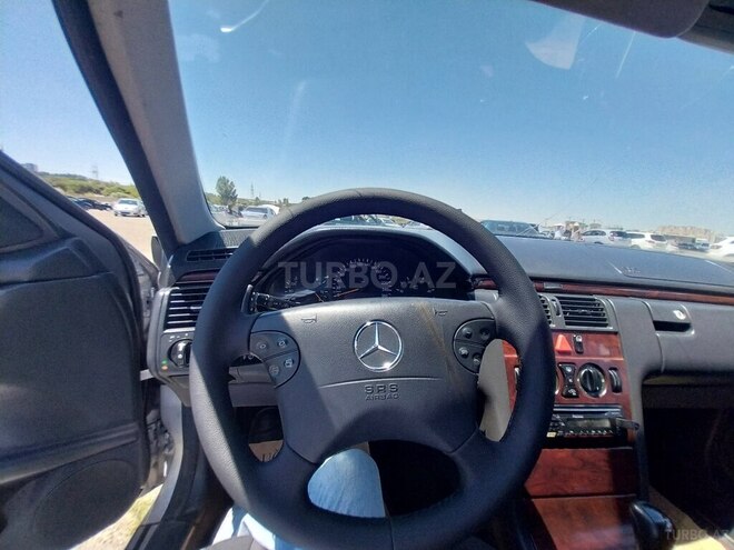 Mercedes E 220 2002, 371,550 km - 2.2 l - Bakı