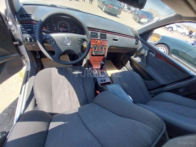 Mercedes E 220 2002, 371,550 km - 2.2 l - Bakı