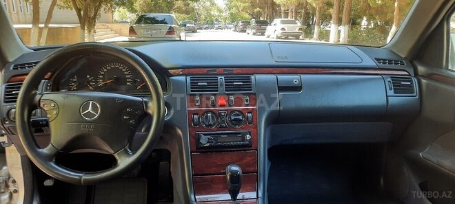 Mercedes E 220 2000, 400,000 km - 2.2 l - Şirvan