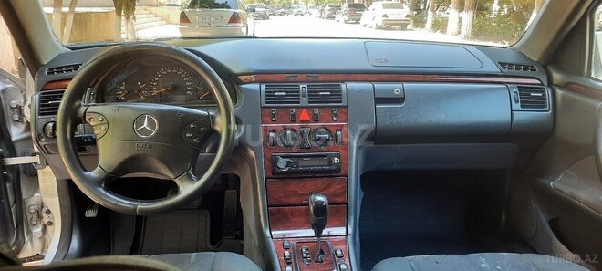 Mercedes E 220 2000, 400,000 km - 2.2 l - Şirvan