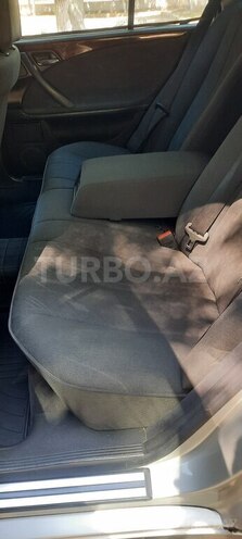 Mercedes E 220 2000, 400,000 km - 2.2 l - Şirvan