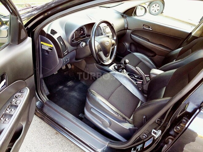 Hyundai i30 2009, 197,300 km - 1.6 л - Bakı