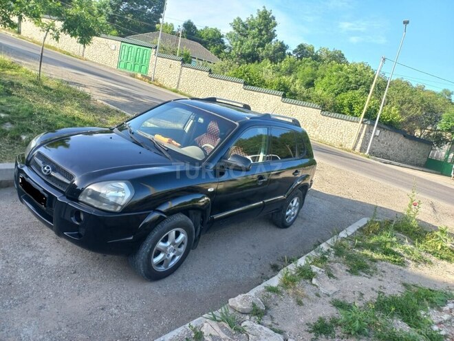 Hyundai Tucson 2005, 540,000 km - 2.0 l - Qusar