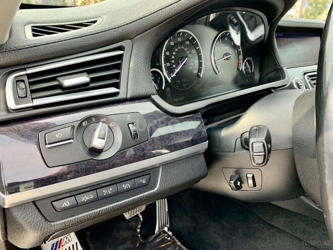 BMW 750 2009, 141,000 km - 4.4 l - Bakı
