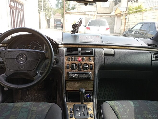 Mercedes E 230 1996, 410,500 km - 2.3 l - Bakı
