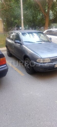 Opel Astra 1997, 390,000 km - 1.6 l - Bakı