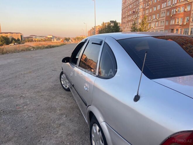 Opel Vectra 1997, 348,219 km - 1.6 л - Bakı