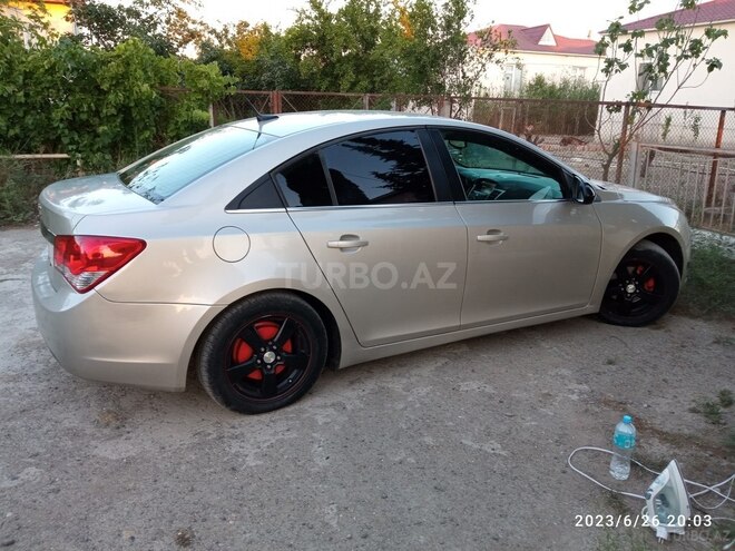 Chevrolet Cruze 2013, 240,000 km - 1.4 l - Salyan