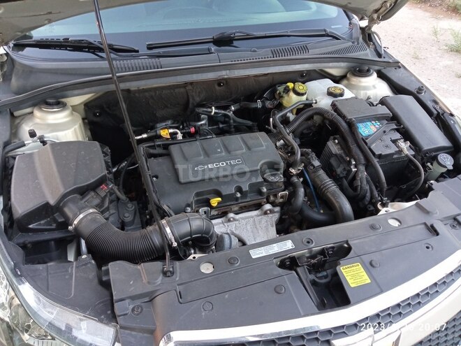 Chevrolet Cruze 2013, 240,000 km - 1.4 l - Salyan