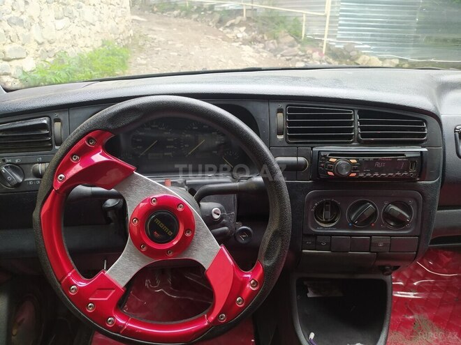 Volkswagen Golf 1993, 184,484 km - 1.8 l - Bakı
