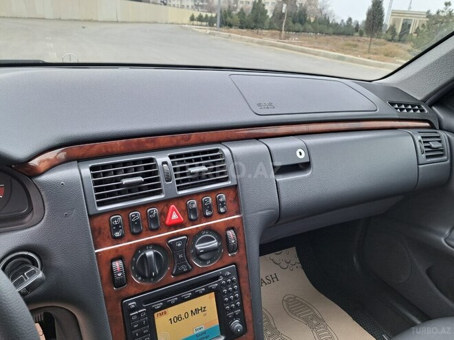Mercedes E 220 2000, 290,000 km - 2.2 l - Balakən