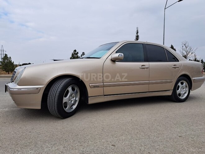 Mercedes E 220 2000, 290,000 km - 2.2 l - Balakən