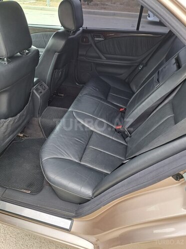 Mercedes E 220 2000, 290,000 km - 2.2 l - Balakən