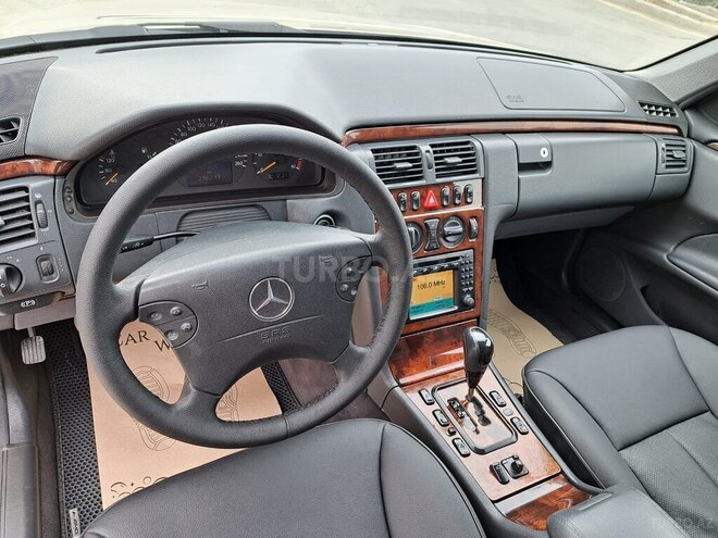 Mercedes E 220 2000, 290,000 km - 2.2 l - Balakən