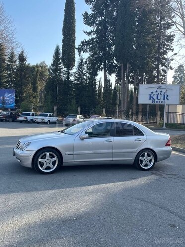 Mercedes C 320 2001, 205,435 km - 3.2 l - Mingəçevir