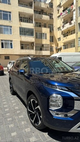 Mitsubishi Outlander 2022, 9,850 km - 2.5 л - Bakı