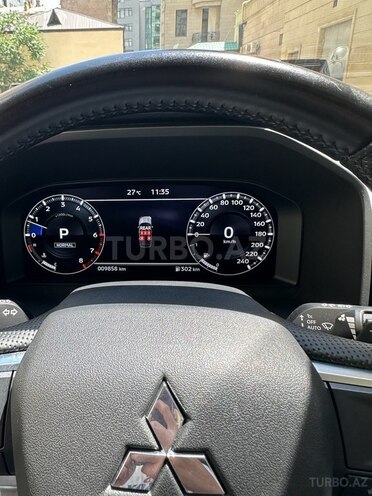 Mitsubishi Outlander 2022, 9,850 km - 2.5 л - Bakı