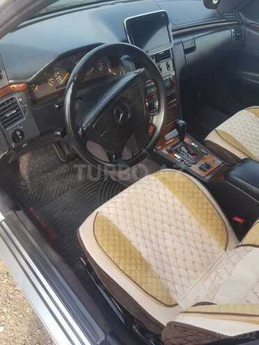 Mercedes E 240 1998, 150,000 km - 2.4 l - Bakı