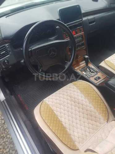 Mercedes E 240 1998, 150,000 km - 2.4 l - Bakı